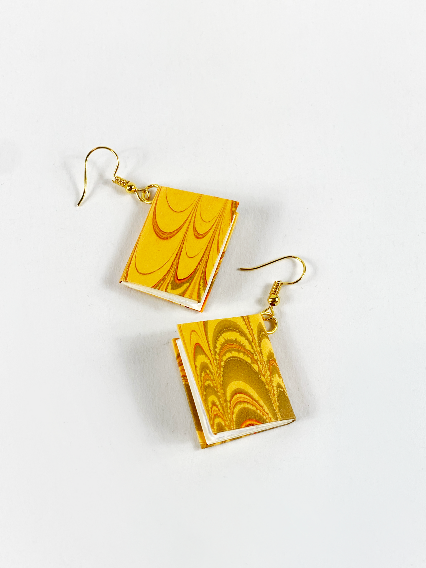 Book Earrings Ocra Marble L