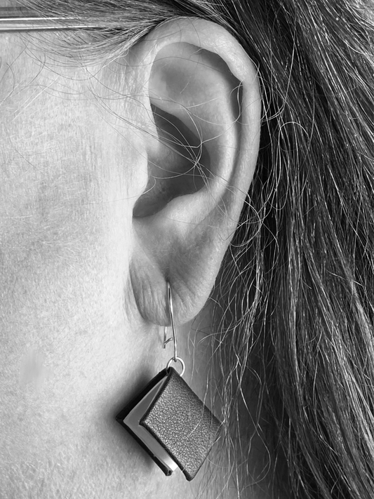 Book Earrings S