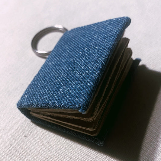 Dark Jeans Book KeyChain XL