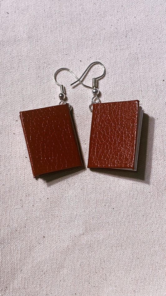 Red Book Earrings M