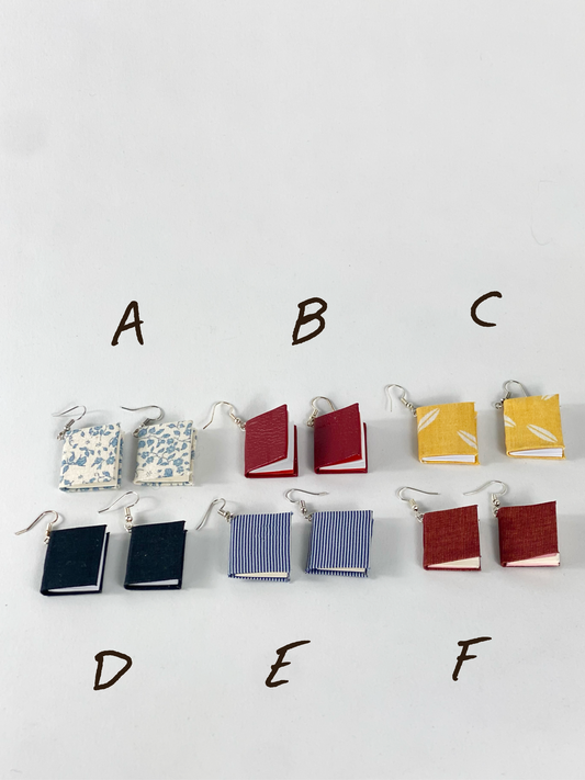 Book Earrings M